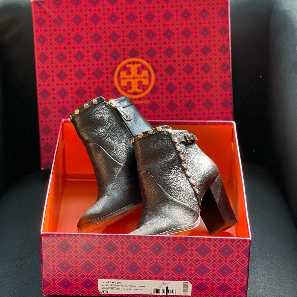 Tory Burch Black Leather Heeled Booties